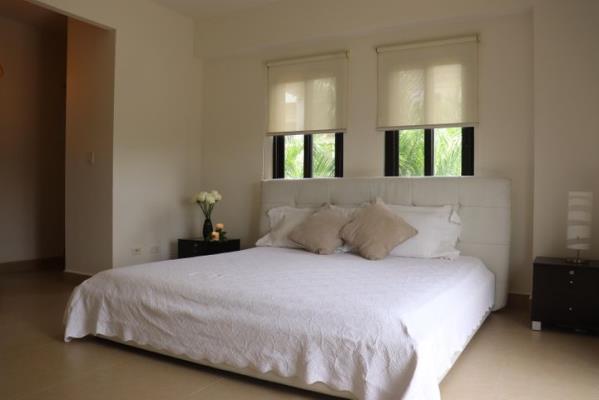 Embassy  Village, apartamento