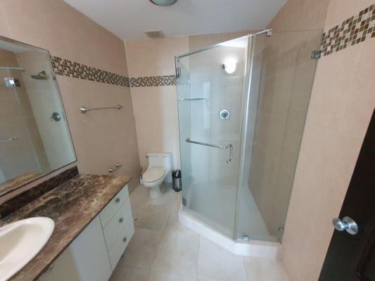 Riverside, Área Metropolitana