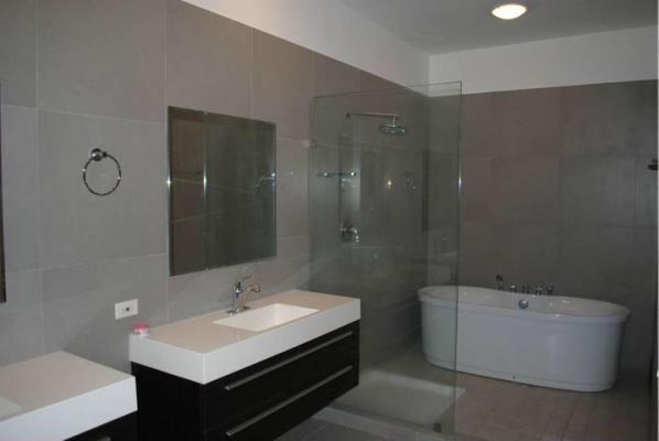 Yacht Club, Área Metropolitana