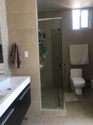 The One Tower , apartamento