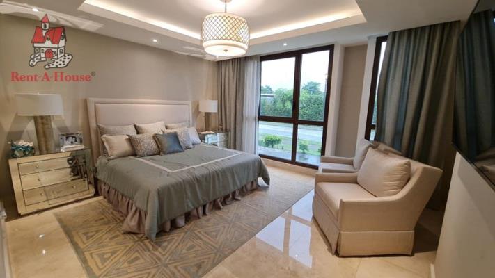 The Colonial, Área Metropolitana