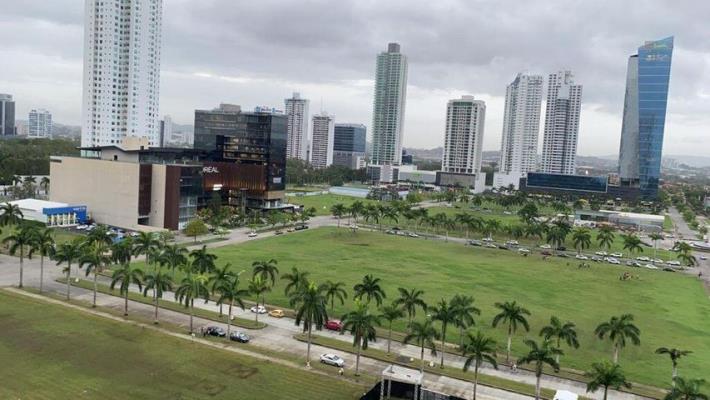 Zeus, Costa del Este