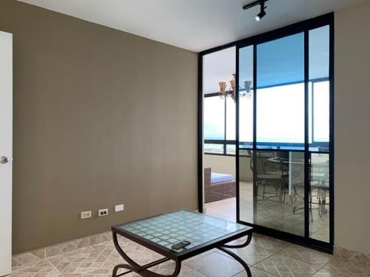 Pacific Shore, Punta Paitilla