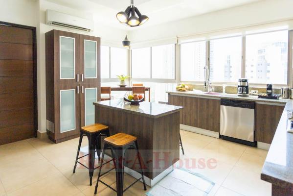 Paramount, Costa del Este