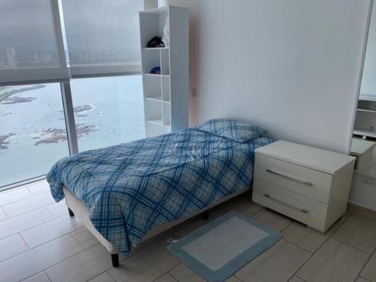 Grand Tower, Área Metropolitana