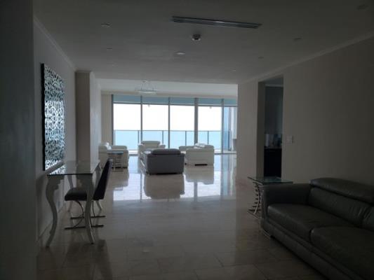 Grand Tower, Punta Pacifica