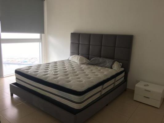 White Tower, Área Metropolitana