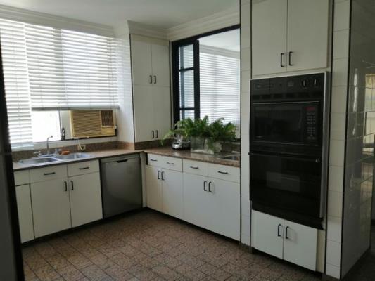 Torre La Cresta, Bella Vista