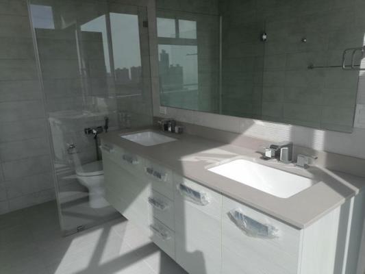 The Towers, Área Metropolitana