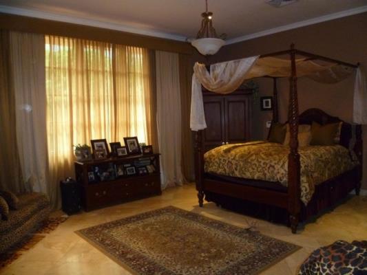 Gold point , casa