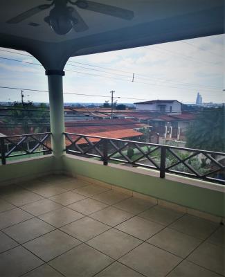 Altos de Brisas del Golf, Rufina Alfaro