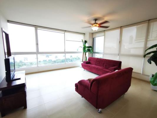 Grand Bay Tower, Área Metropolitana