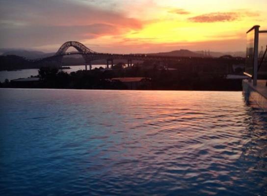 The Bridge, Panamá