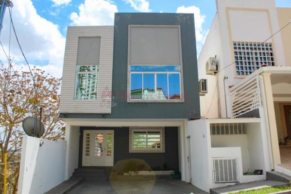 , Amelia Denis De Icaza