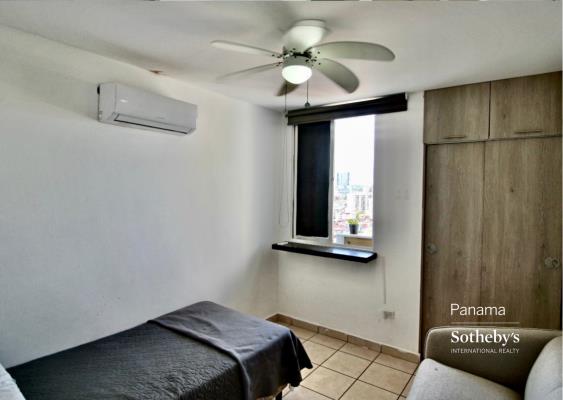 Plaza Valencia, San Francisco