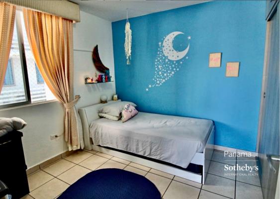 Plaza Valencia, Área Metropolitana