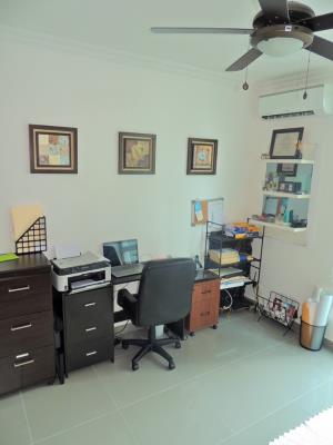 Quartier 74, Panamá