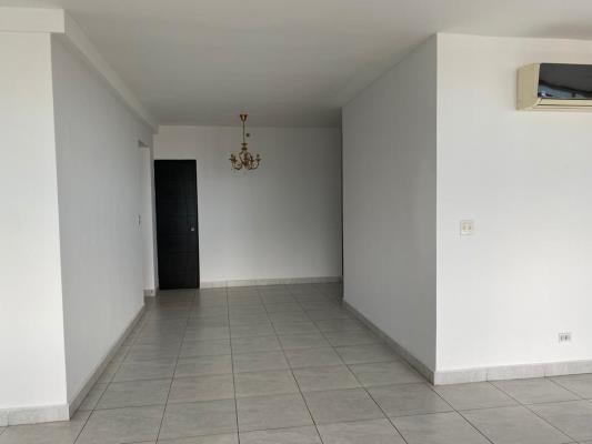 Luxor Tower, Área Metropolitana