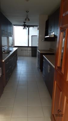 Pacific Hills, Área Metropolitana