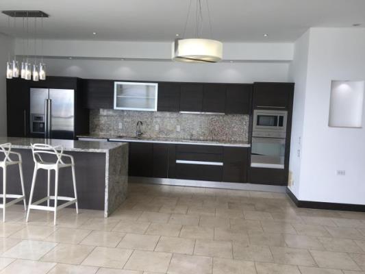 Trump Tower, Área Metropolitana