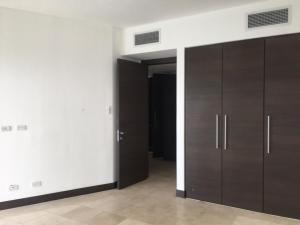 Trump Tower, Área Metropolitana