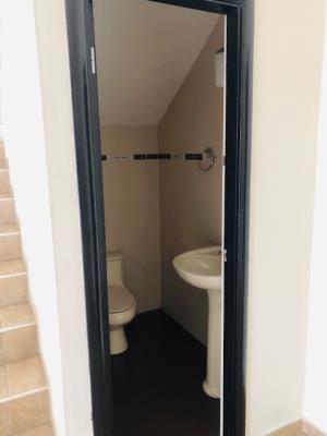 Bayfront  Tower, Área Metropolitana