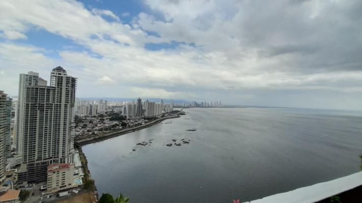 Grand Tower, Área Metropolitana