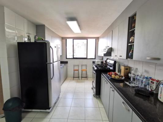 Vista Bella Plaza, Bella Vista