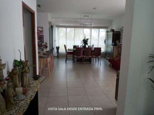 Altos de Panama , Amelia Denis De Icaza