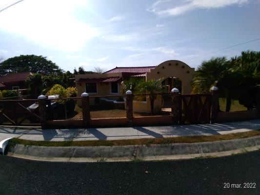 La Hacienda, Sendero del Valle, casa