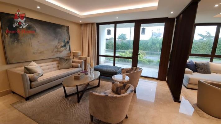 The Colonial, Santa Maria