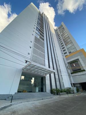 The One Tower , apartamento