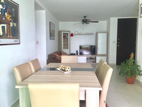 Green Bay, Costa del Este