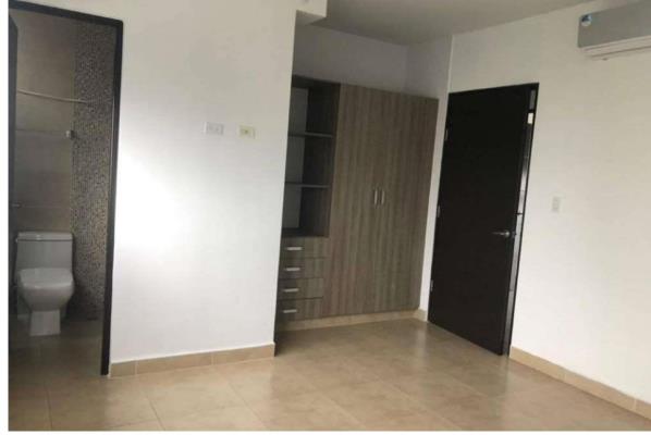 The One Tower , Área Metropolitana