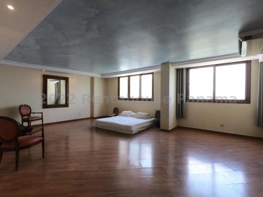 Rocamar, Avenida Balboa