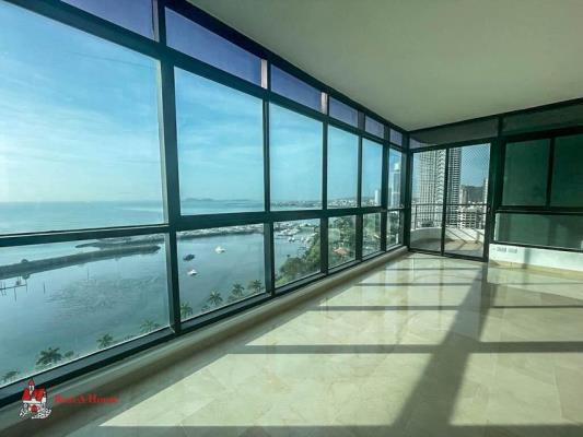 Plaza Miramar, Avenida Balboa