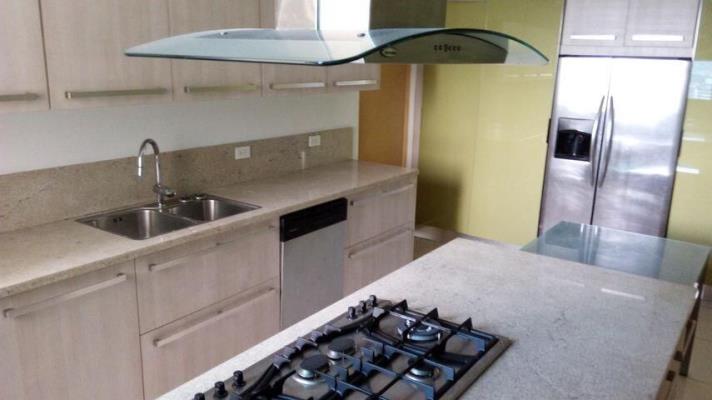 Altamar del Este, Área Metropolitana