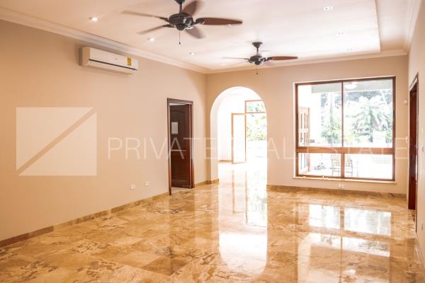 Camino de cruces, Ancón