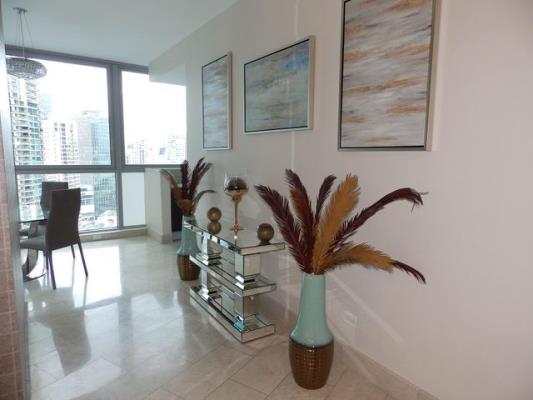 Grand Tower, Área Metropolitana