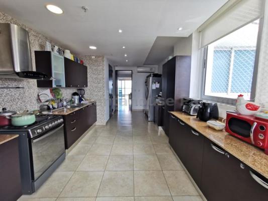 Pearl at the Sea, Área Metropolitana