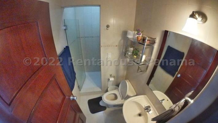 Grand Bay Tower, Área Metropolitana