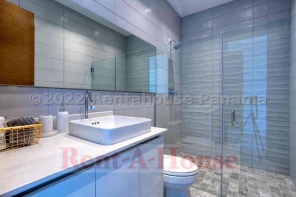 Empire Residences, Santa Maria