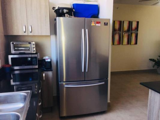 The One Tower , apartamento