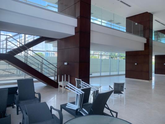 The Palace, Área Metropolitana