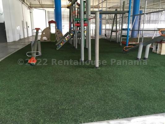 Pacific Hills, Área Metropolitana