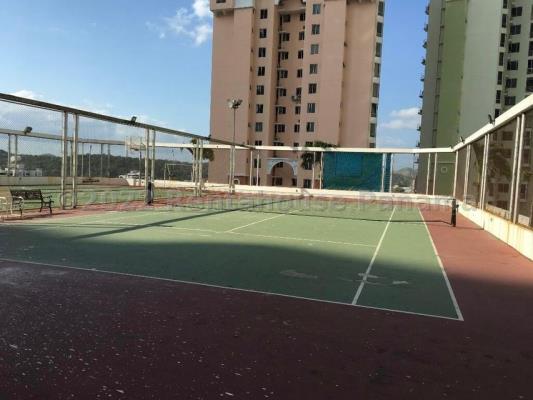 Pacific Hills, Área Metropolitana