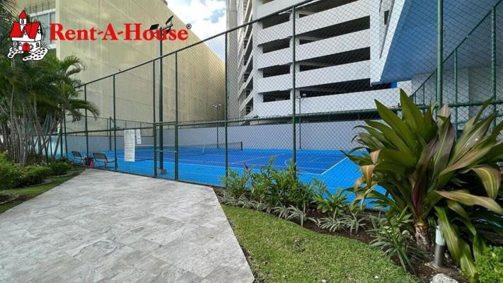 Aqualina, Punta Pacifica