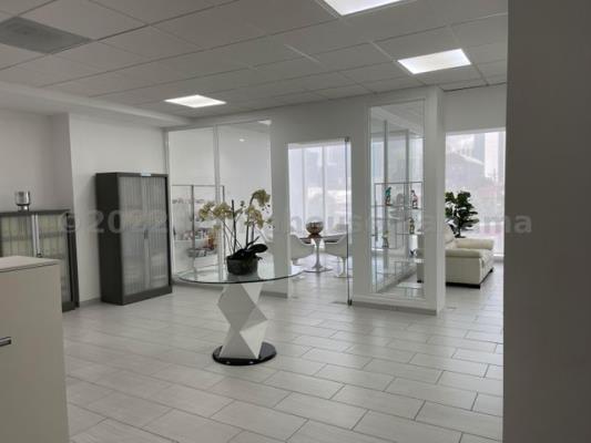 The Towers, apartamento