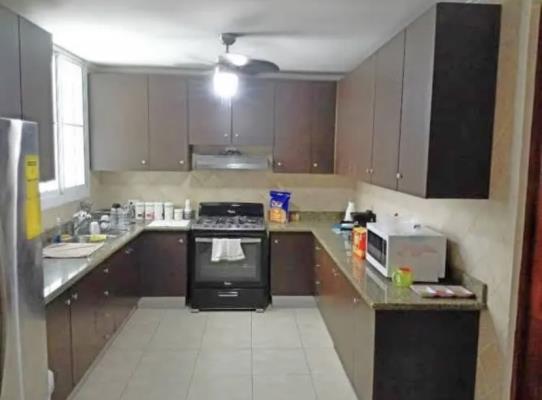 Costa Pacifica, Área Metropolitana