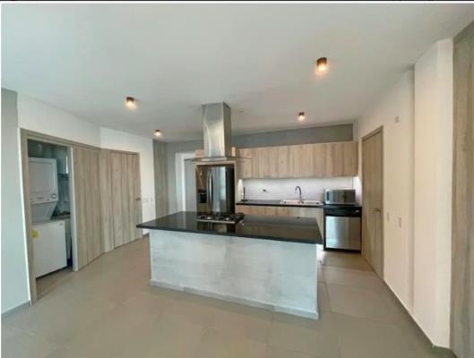 Yacht Club, Avenida Balboa